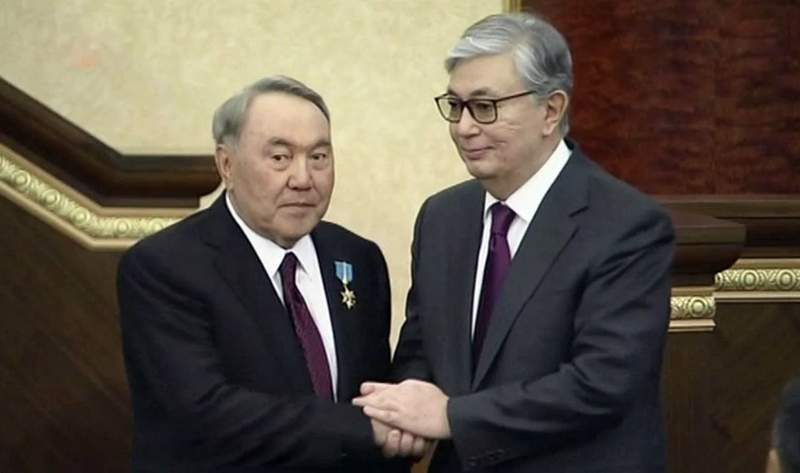 Қасым-Жомарт Тоқаев Нұрсұлтан Назарбаевқа інісінің қайтыс болуына байланысты көңіл айтты