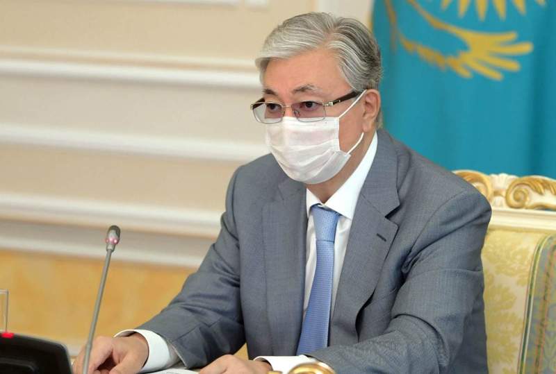 Тоқаев Қалмұханбет Қасымовқа ұзақ жылғы еңбегі үшін алғыс білдірді