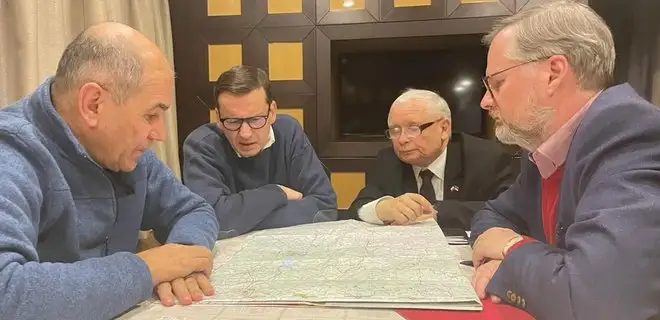 Үш елдің үкімет басшысы Киевке барды
