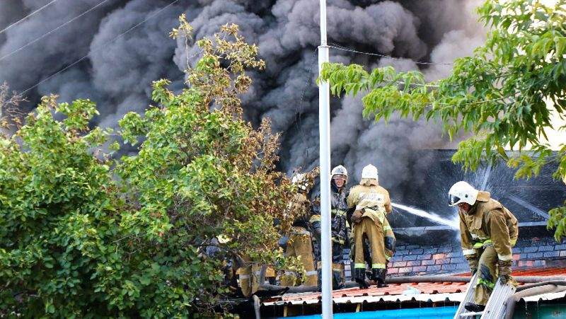 Таразда орталық базар өртенді