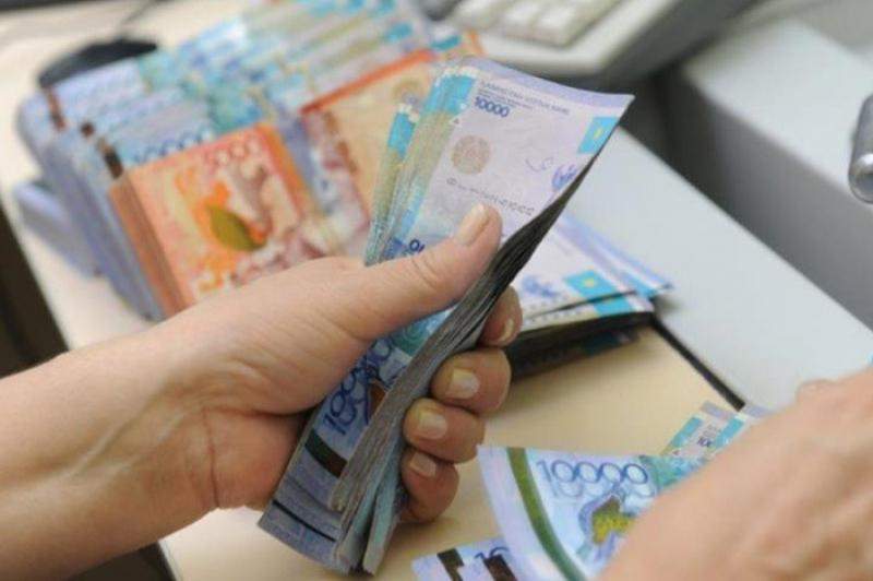 Семейлік шенеуніктер неге пара алған?