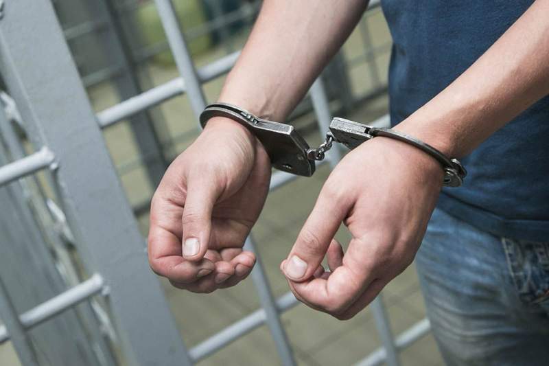 Түркістан облысында қызы мен әйелін зорлаған ер адам 15 жылға сотталды