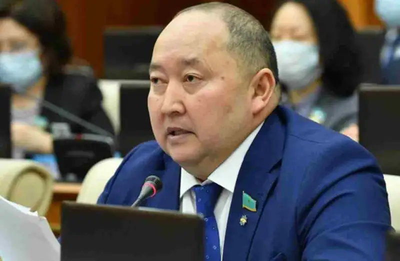 «Бізге енді өкпесі жоқ шығар! Өз тіліңнен өзің қорқатын заман аяқталды» – депутат 