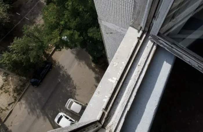 Павлодарлық жасөспірім 14-қабаттан секіріп кетті