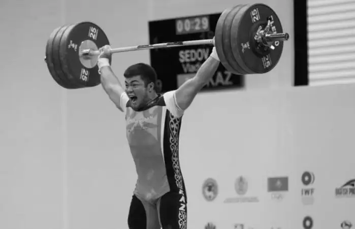 Ауыр атлетикадан төрт дүркін ел чемпионы Владимир Седов өзіне қол жұмсады