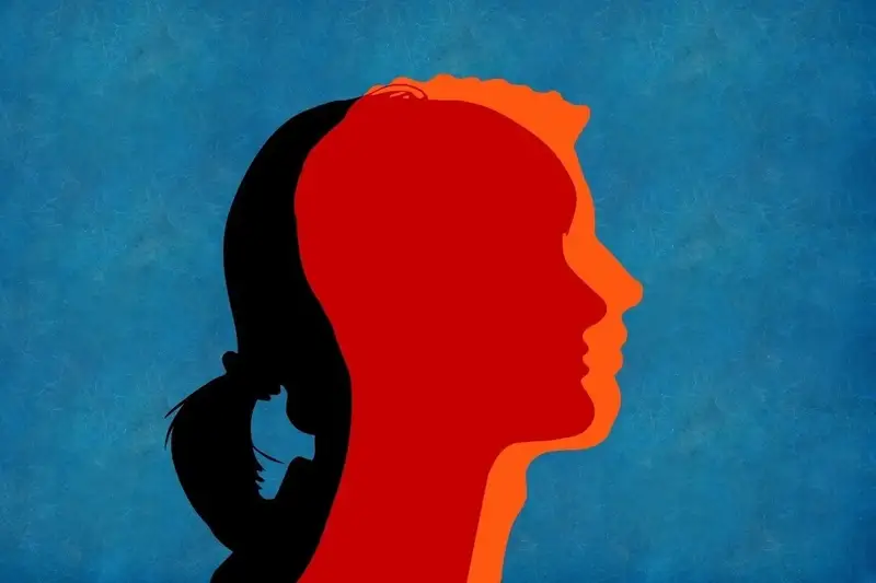 Ол оның етегінің астына шығып, жалады