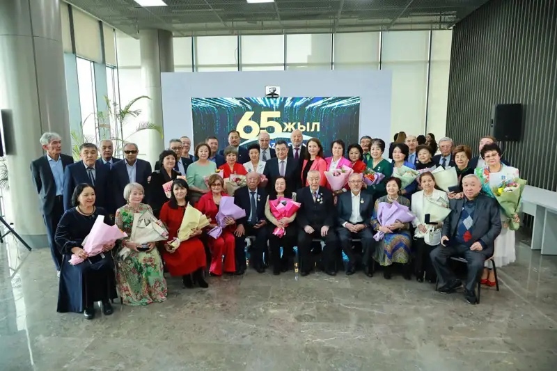 Үлкен анальді экстремалды дилдо Эротикалық зергерлік бұйымдар мен аксессуарлар