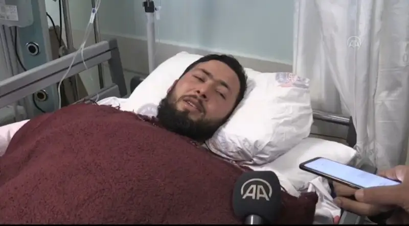 6 айлық балама түкірігімді ішкіздім: Үйінді астынан аман шыққан әке басынан не өткенін айтып берді (видео)