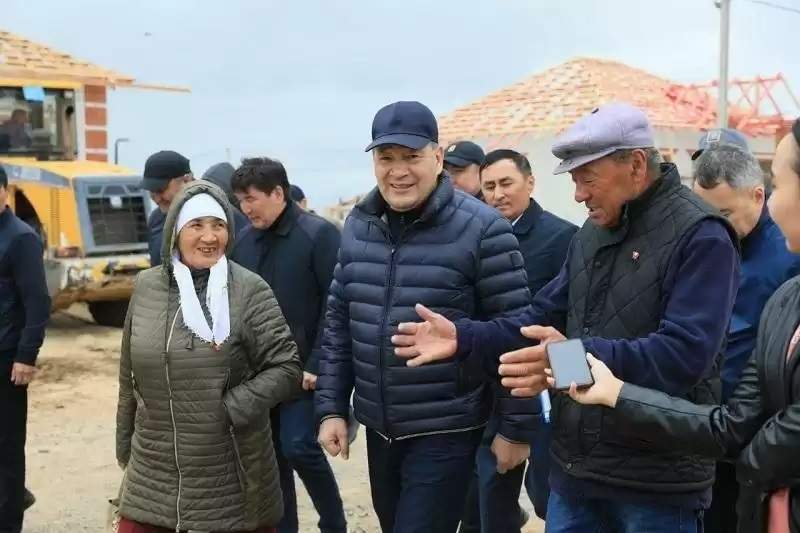 Су тасқыны кезінде баспанасы бүлінген ақтөбелік тұрғындар жаңа үйге қоныстанады