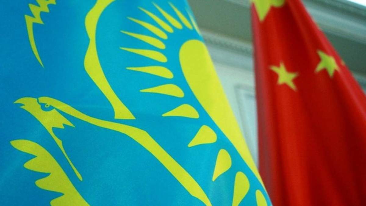 Қазақ шенеуніктері неге қытайшыл боп кеткен?