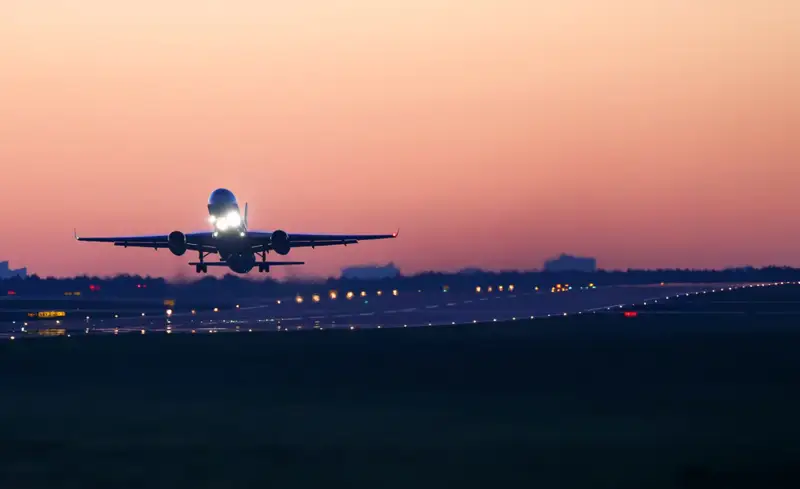 Ақтаудан Түркияға ұшып шыққан ұшақ әуежайға қайта оралды