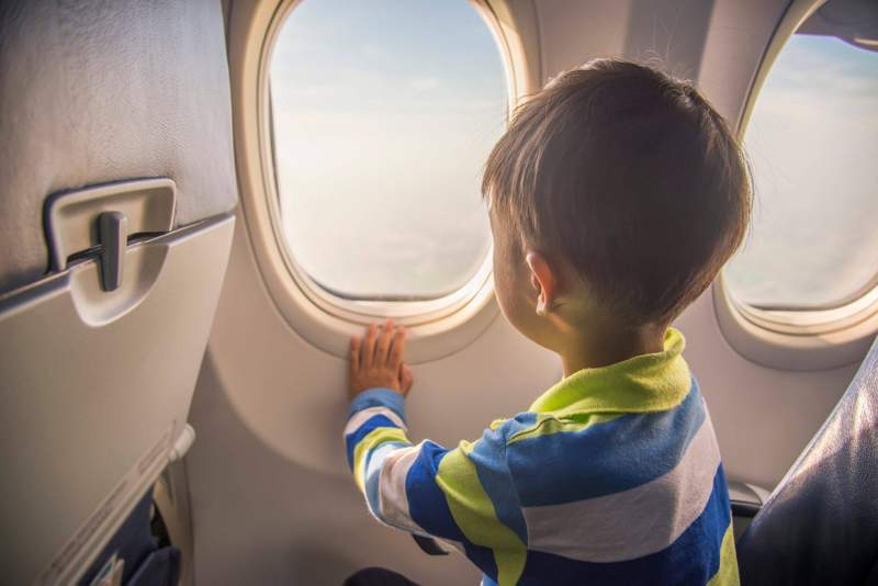 Kids Go Free бағдарламасы аясында 2 мың бала ұшақпен тегін ұша алады