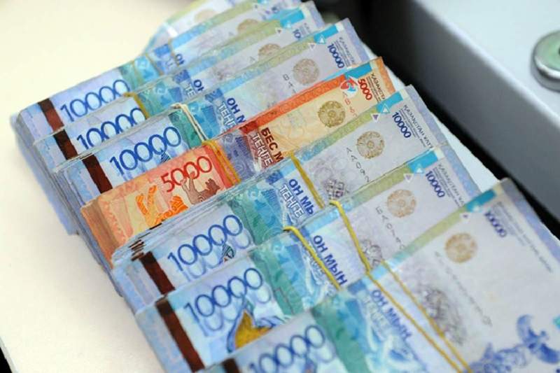 Полиция қызметкерлерінің жалақысы 90 пайызға дейін өседі