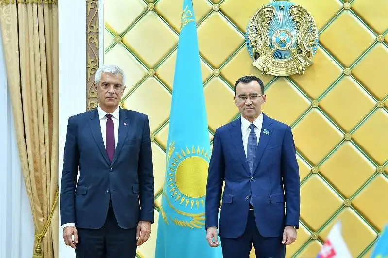  Сенат төрағасы Словакияның Сыртқы және Еуропа істері министрімен кездесті  