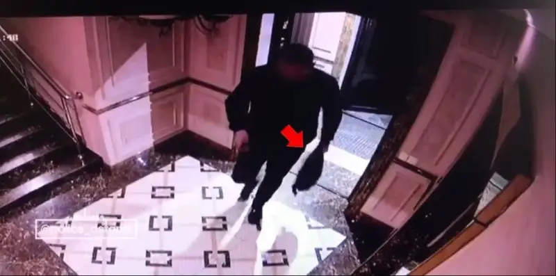 Астанада жолаушы көліктен ішінде 9 млн теңгесі бар сөмкені ұрлап кеткен 