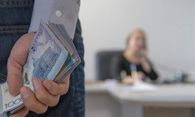 Асхат Аймағамбетов жемқорлықты қалай жоюға болатынын айтты