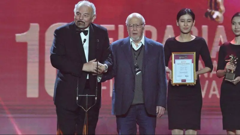 «Еуразия» кинофестивалі аясында арнайы жүлделер табысталды