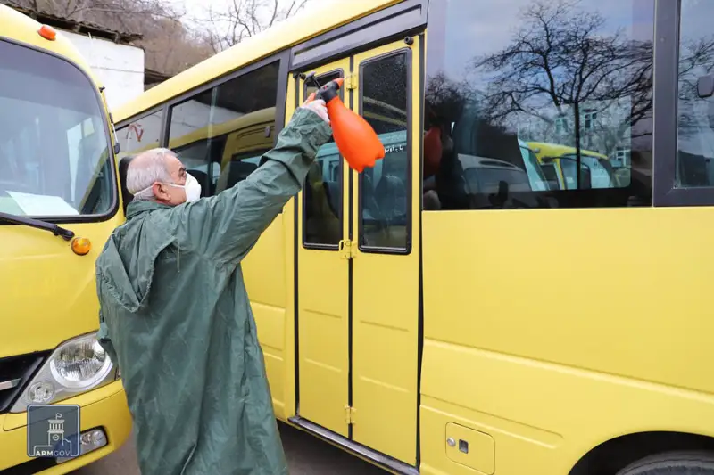 Арменияда қоғамдық көліктер тоқтады