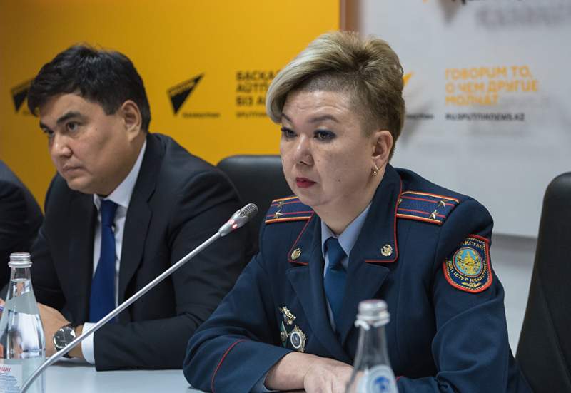 Антикор көші-қон полициясының қызметкері Гүлвира Дөненбаеваны ұстады