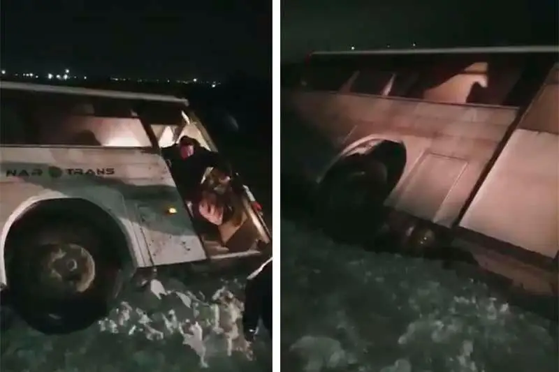 Павлодар облысында 30 жолаушысы бар автобус аударылды 