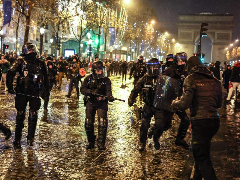 Әлем чемпионатындағы жеңіліске ашуланған француз жанкүйерлері бүлік шығарды