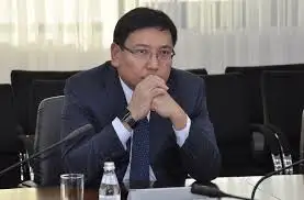 Досаев мұнай бағасының неге төмендегенін түсіндірді 