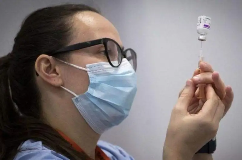 Еуропа елдері AstraZeneca екпесін салдыртуды қайта бастады