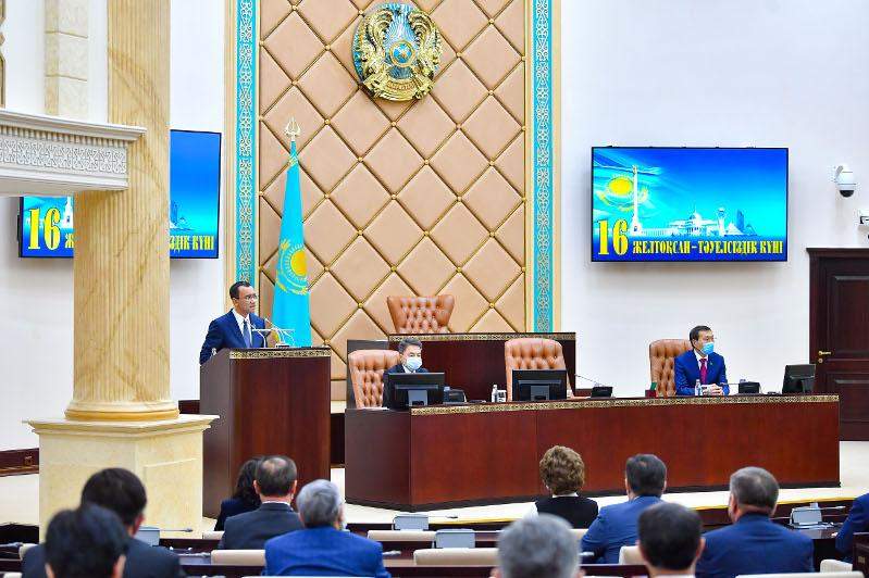 Сенатта Тәуелсіздік күніне орай салтанатты жиын өтті 