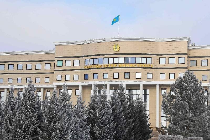 Елшілік қызметкерлері Украинадан келе жатқан жүк көліктерінің жүргізушілеріне көмектесті 