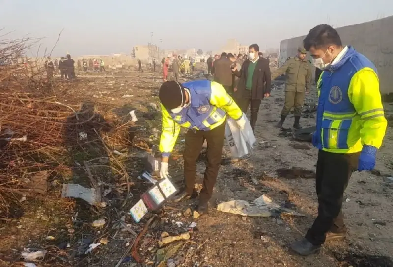 Ирандағы әуе апаты: ұшақтың құлаған сәті бейнеленген бейнежазба шықты