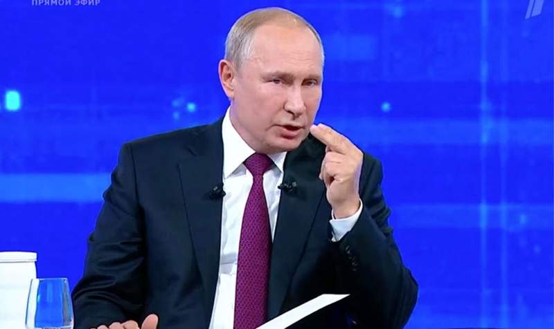 Путин Конституцияға өзгерту енгізуді кейінге қалдырды
