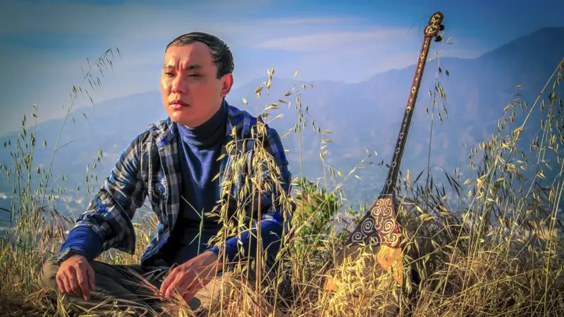 Белгілі күйші НЕГЕ Қайрат БОРАНБАЕВҚА араша түсті?