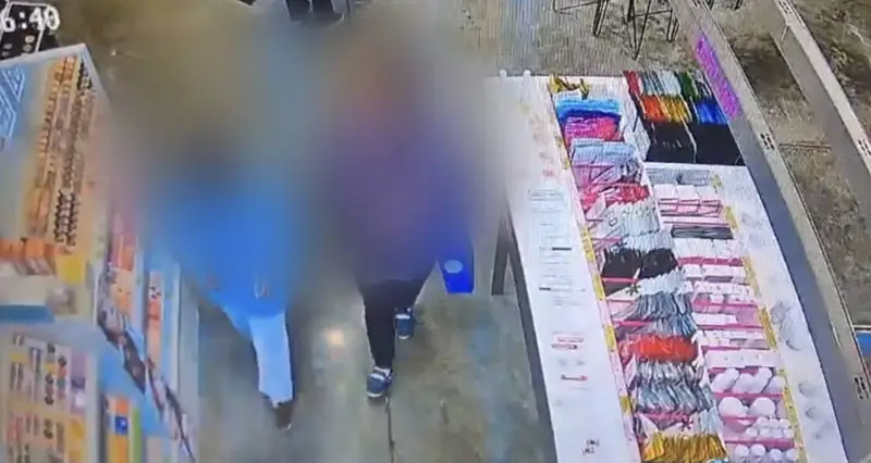 Шымкентте әтір ұрлаумен айналысқан анасы мен қызы ұсталды  
