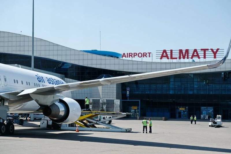 Оңтүстік Корея азаматына ұшақ бортында темекі шеккені үшін 50 АЕК айыппұл салынды 