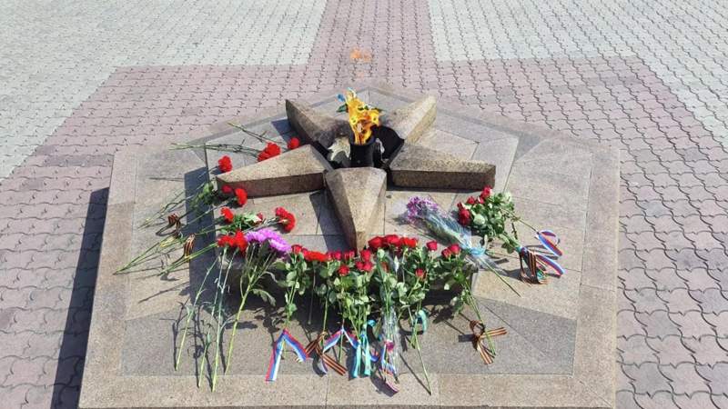 Майданда қаза болған екі қазақстандық жауынгердің сүйегі ресми делегацияға табысталды