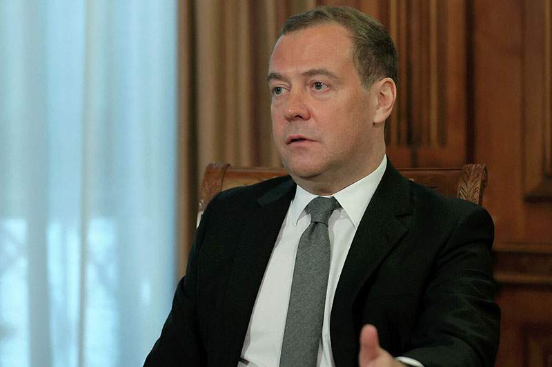 Медведев коронавирусқа қарсы екпе жасатты