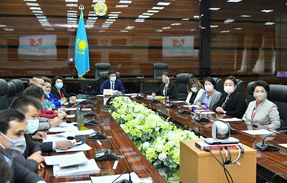 Шымкентте әйелдер істері жөніндегі комиссия отырысы өтті