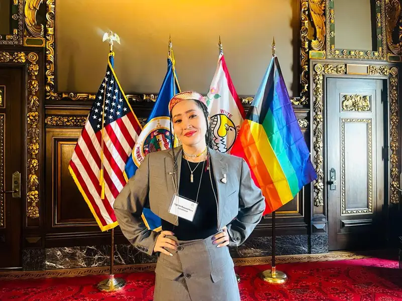 «Бұл – шалалық»: Депутат Қарақат Әбденнің «ПӘКТІГІНЕ» танымал феминист күмән келтіреді