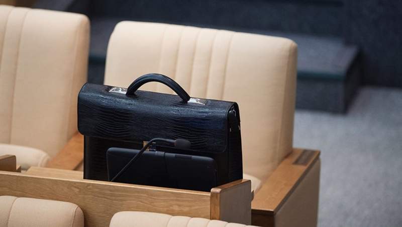 Депутаттарды қайта оқытуға 647 млн теңге бөлінеді