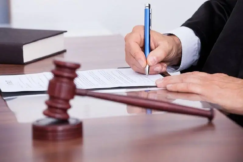 Полицейді көлік капотында сүйреген ақмолалық 5 жылға сотталды