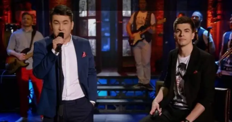 Азамат Мұсағалиев қазақ әнін шырқады