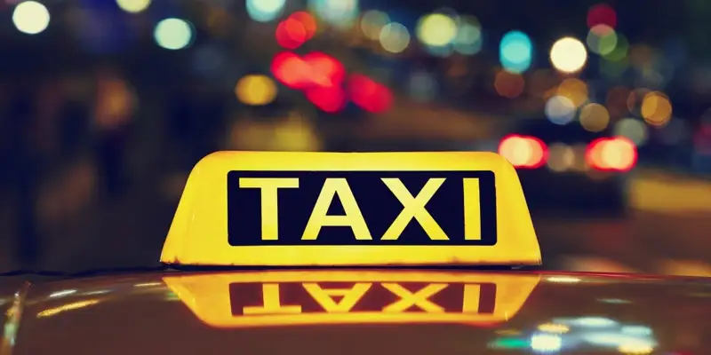 Алматы әуежайында таксидің тарифі көрсетілген тақталар орнатылады