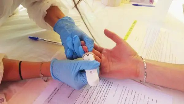 Франция өз есебінен тесттен өткен азаматтардың қаржысын өтейді