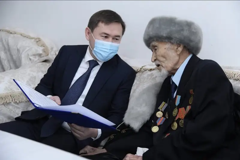 Шымкентте Ұлы Отан соғысы ардагерлеріне 1 миллион теңгеден берілді