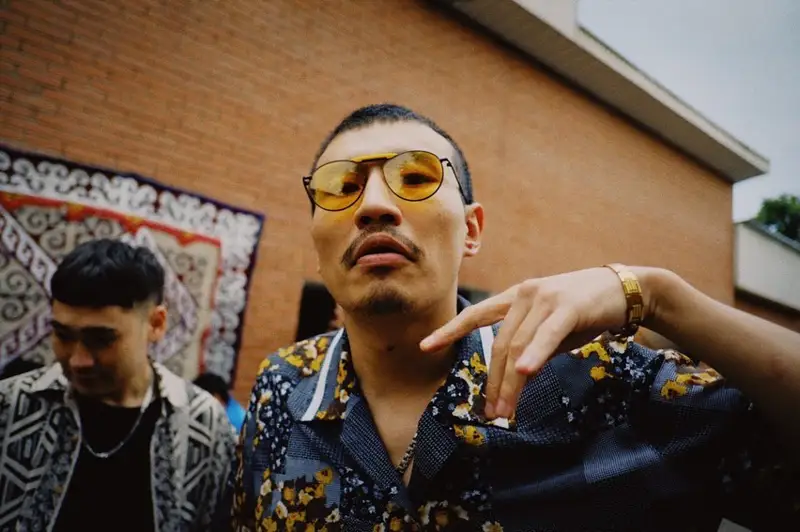 «Ирина Кайратовна» тобының солисі халықтан кешірім сұрады (видео)