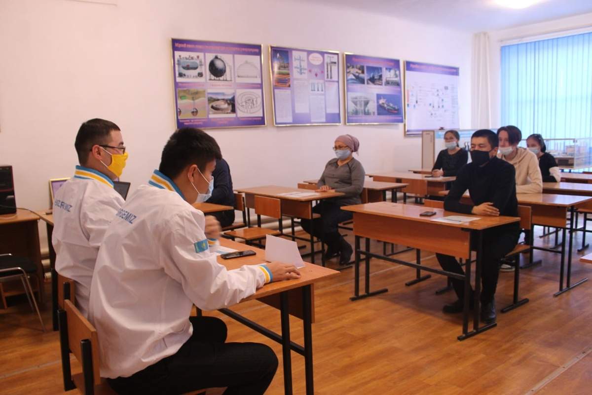 Колледж студенттері ауданның сайлауалды штаб мүшелерімен кездесті