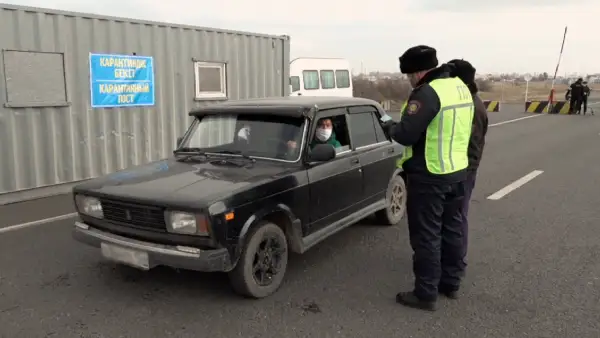 Блок-бекетте жүргізушіден ақша сұраған полицей жауапқа тартылды 