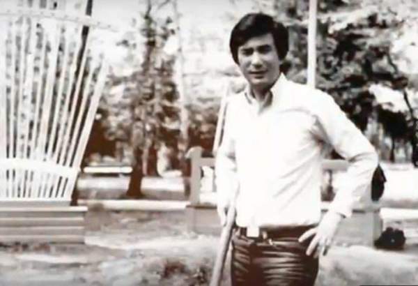 Қасым-Жомарт Тоқаевтың 1979 жылы сенбілікте түскен фотосы жарияланды