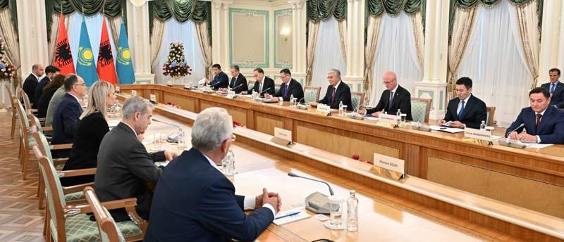 Қазақстан мен Албания президенттері кеңейтілген құрамда келіссөздер жүргізді