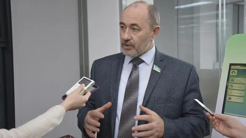 Павел Казанцев: Біздің елде тілге қатысты мәселе жоқ